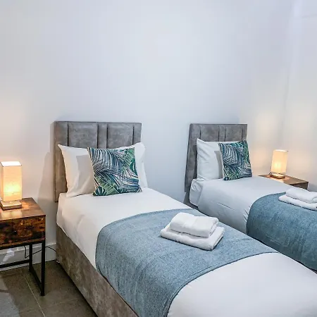 City Centre By Elegance Living Apartment