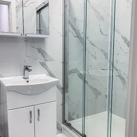 City Centre By Elegance Living *