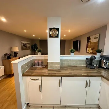 Modern Centre In Apartment Swindon