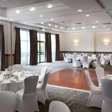 Doubletree By Hilton Swindon
