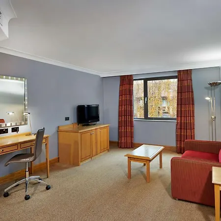 Doubletree By Hilton Swindon