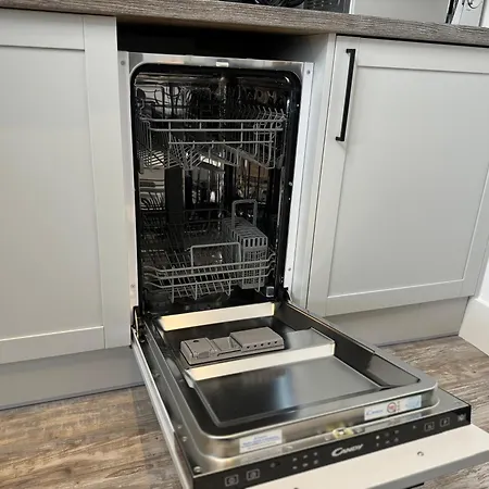 Apartment Elegant One Bedroom Swindon