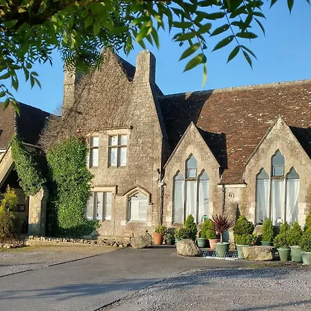Hotel Schoolhouse Restaurant And