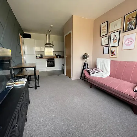 Electra House Apartment Swindon