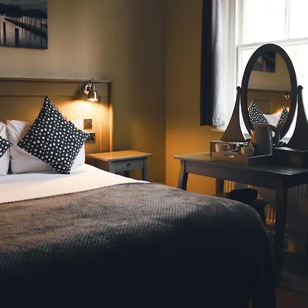 The Kings Arms 3* Swindon