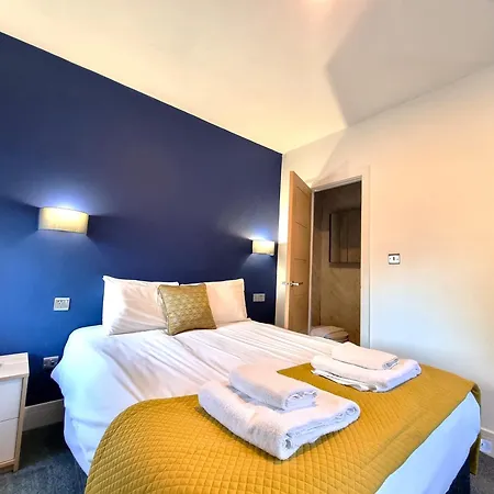 Bath Road Apartment Swindon