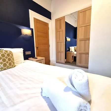 Bath Road Apartment Swindon