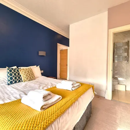 Bath Road Apartment Swindon