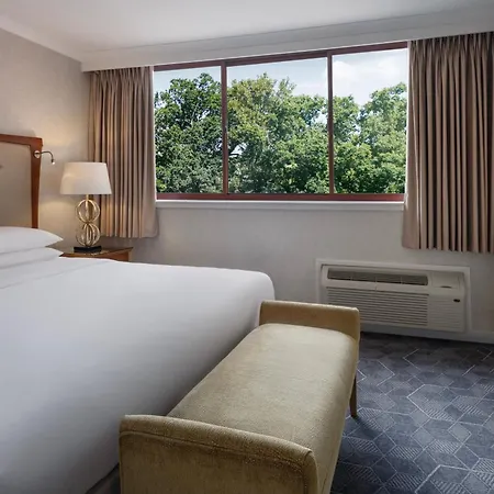 Delta By Marriott Hotel 4*