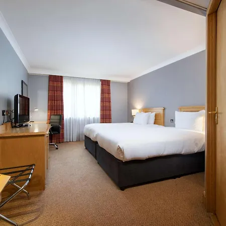Doubletree By Hilton Swindon