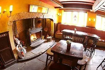 Pensão The Old Crown Coaching Swindon