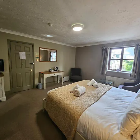 Marsh Farm Hotel Swindon