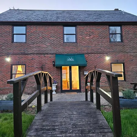 Marsh Farm 3*