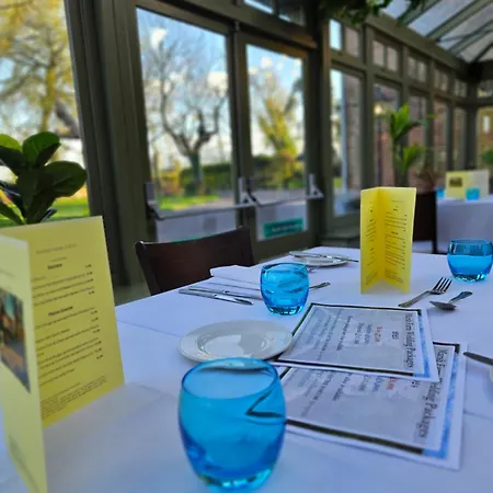 Marsh Farm Hotel Swindon