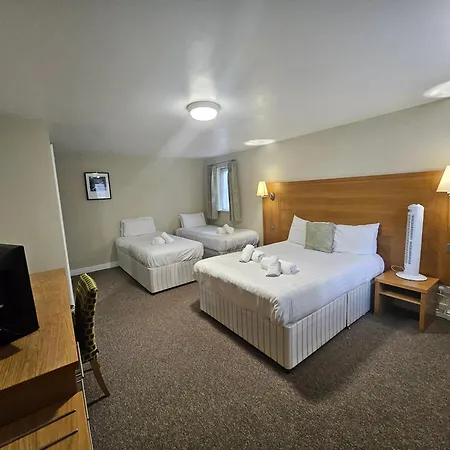 Hotel Marsh Farm 3*