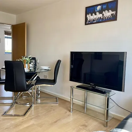 Hk Life Serviced , Centre Apartment