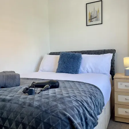 Hk Life Serviced , Centre Apartment