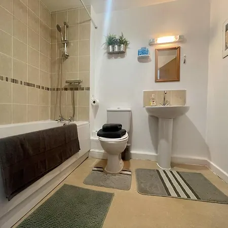 Hk Life Serviced , Centre Apartment *