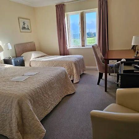 Schoolhouse Restaurant And 3* Swindon