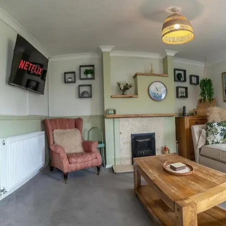 Juniper Close Retreat *