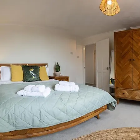 Juniper Close Retreat Holiday home *