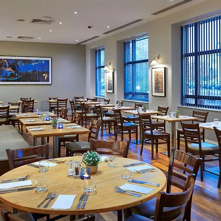 Hotel Doubletree By Hilton Swindon