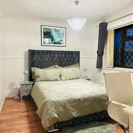 Guest house Away From *
