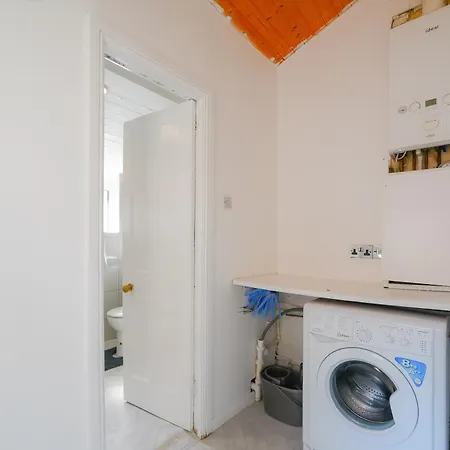 Parkside Victorian Retreat Near Town Centre Holiday home