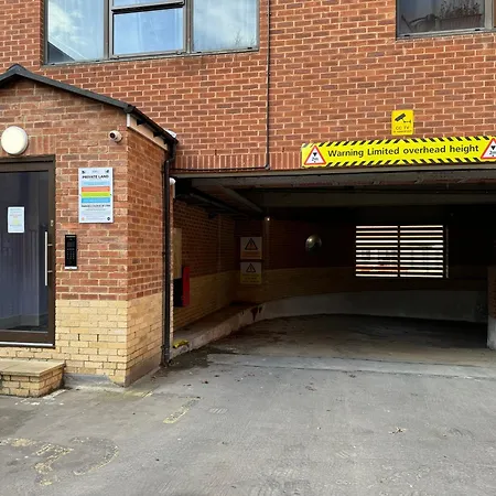 Apartment Two-bedroom Swindon