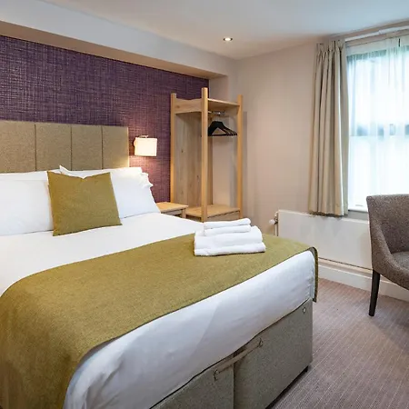 Lydiard Park & Conference Centre 3* Swindon