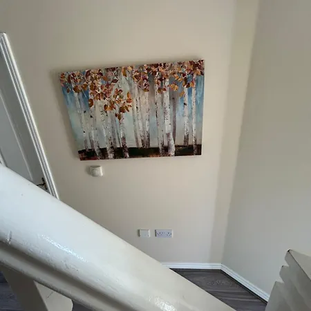 Comfy 3 Bed House North * Swindon