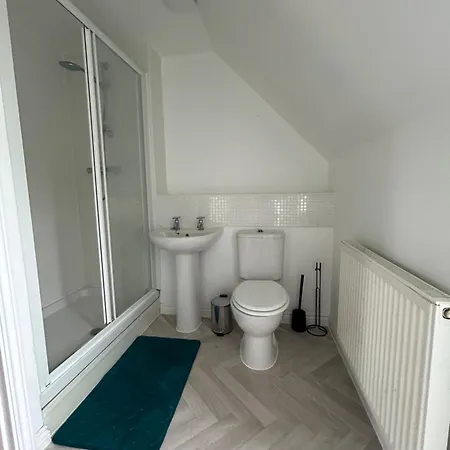 Comfy 3 Bed House North *