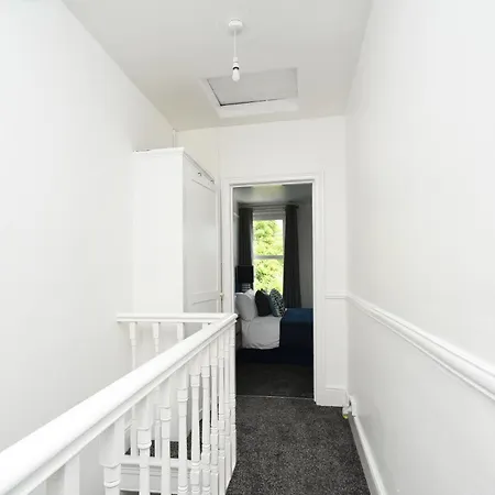 Parkside Victorian Retreat Near Town Centre * Swindon