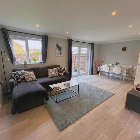 Elegant Modern 3 Bedroom