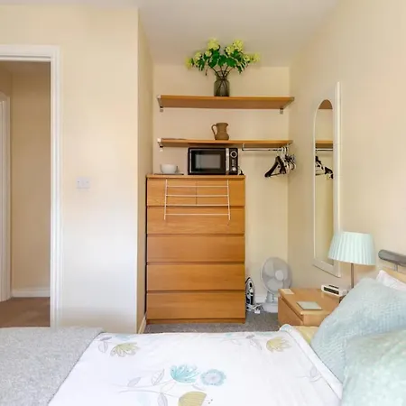Double In Family Check-in Between 4-10pm Only Homestay