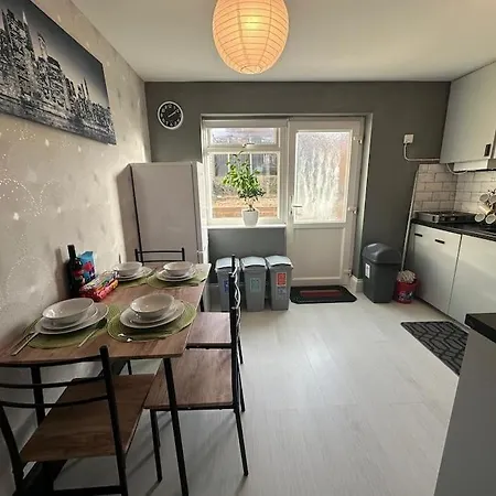 Apartment Indulgent Cozy 2 Bedroom Swindon