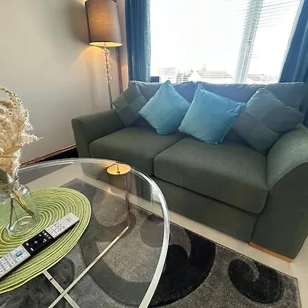 Indulgent Cozy 2 Bedroom * Swindon