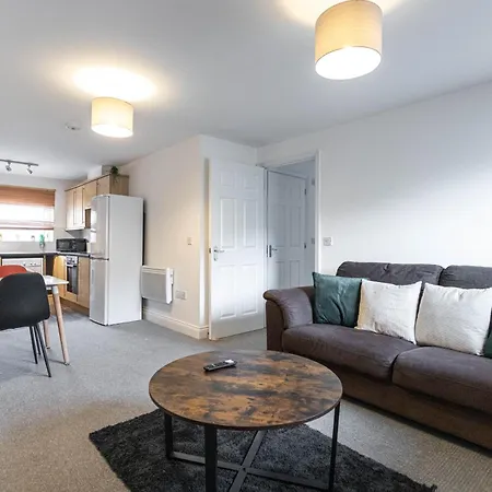 Contractors - Spacious - Long