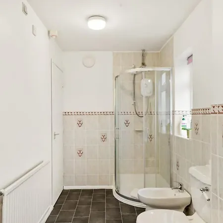 Mundy Avenue, Long Disc, Parking, Wifi Holiday home