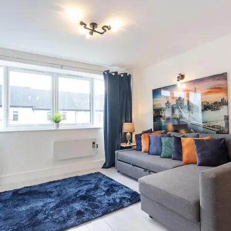 Commercial Road Location Wyvern Theatre Apartment
