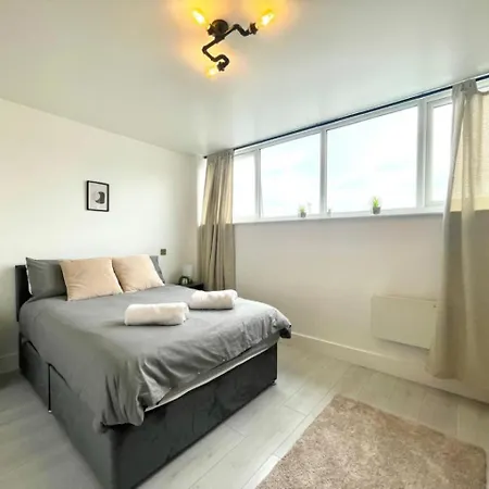 Apartment Commercial Road Location Wyvern Theatre Swindon