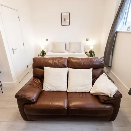 Commercial Road Location Wyvern Theatre Apartment Swindon