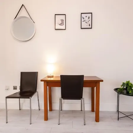 Apartment Commercial Road Location Wyvern Theatre Swindon