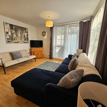 Plaza Flat 19 - 2 Bedroom Apartment, Free Parking, Town Centre Apartamento Swindon