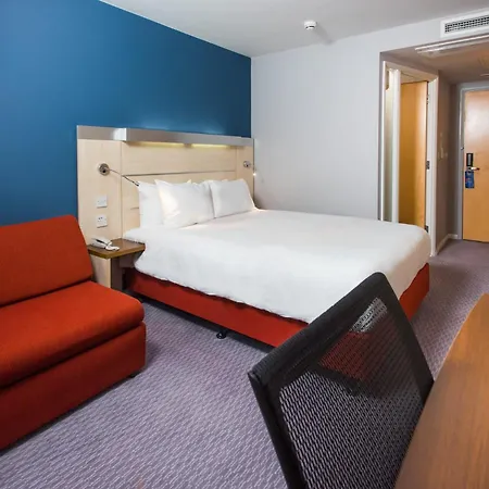 Express Centre By Ihg 3* Swindon