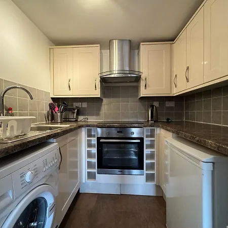 Victoria Road - 1 Bedroom