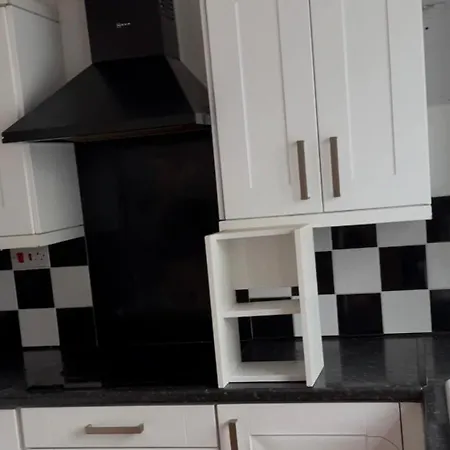 Alder 3 Bedroom Semi Ample Parking *