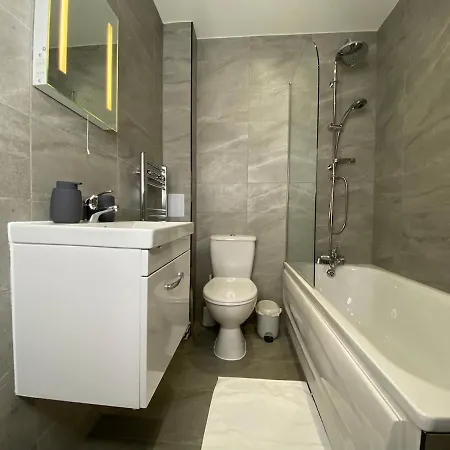 Apartment Town Centre Two-bedroom