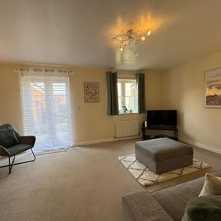 Hanwell House Sn25 Long Sleep 5 Free Parking * Swindon