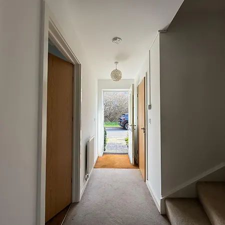 Hanwell House Sn25 Long Sleep 5 Free Parking Holiday home *